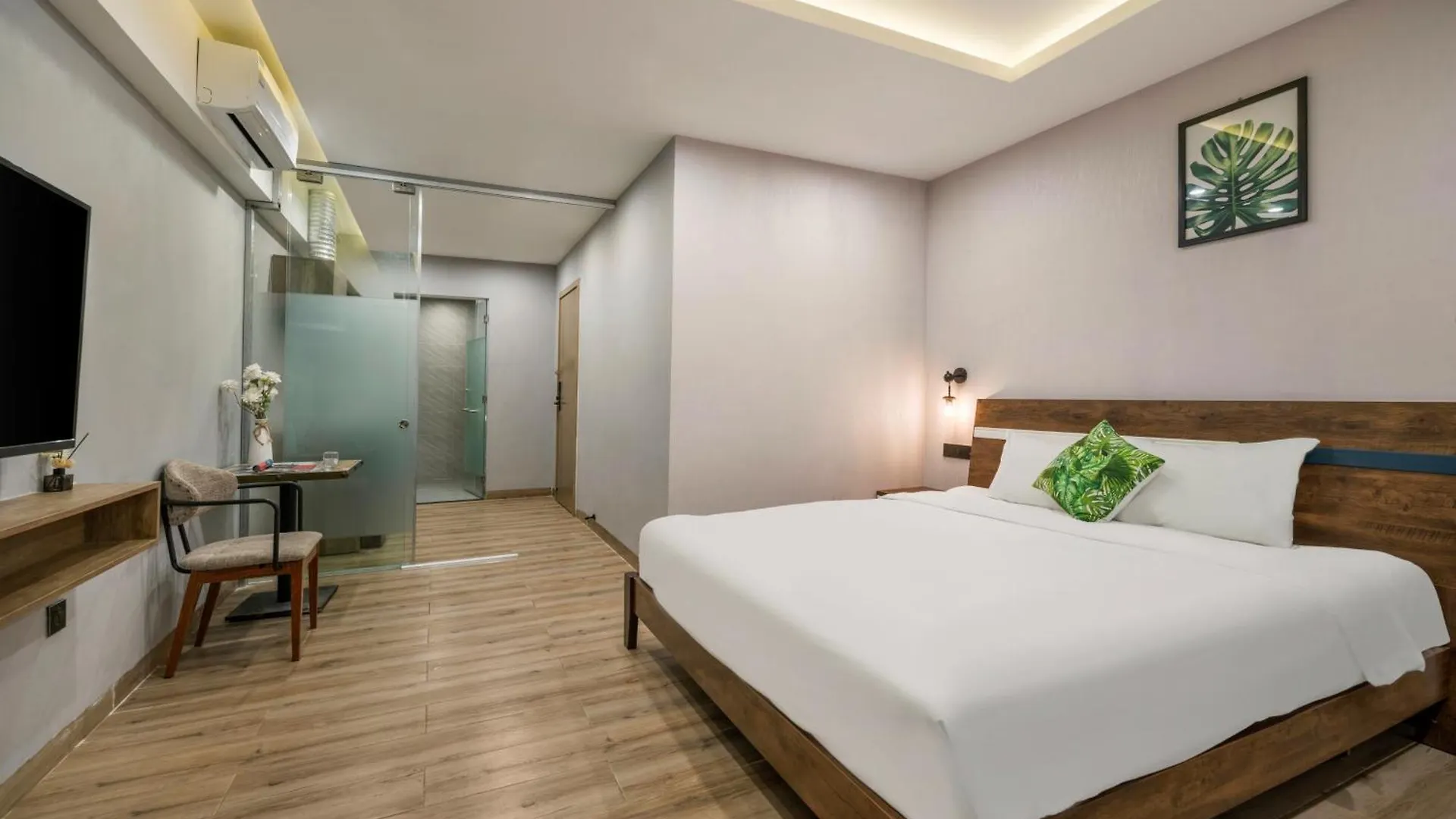 Mons Boutique Hotel & Apartment Da Nang 3*,  Vietnam