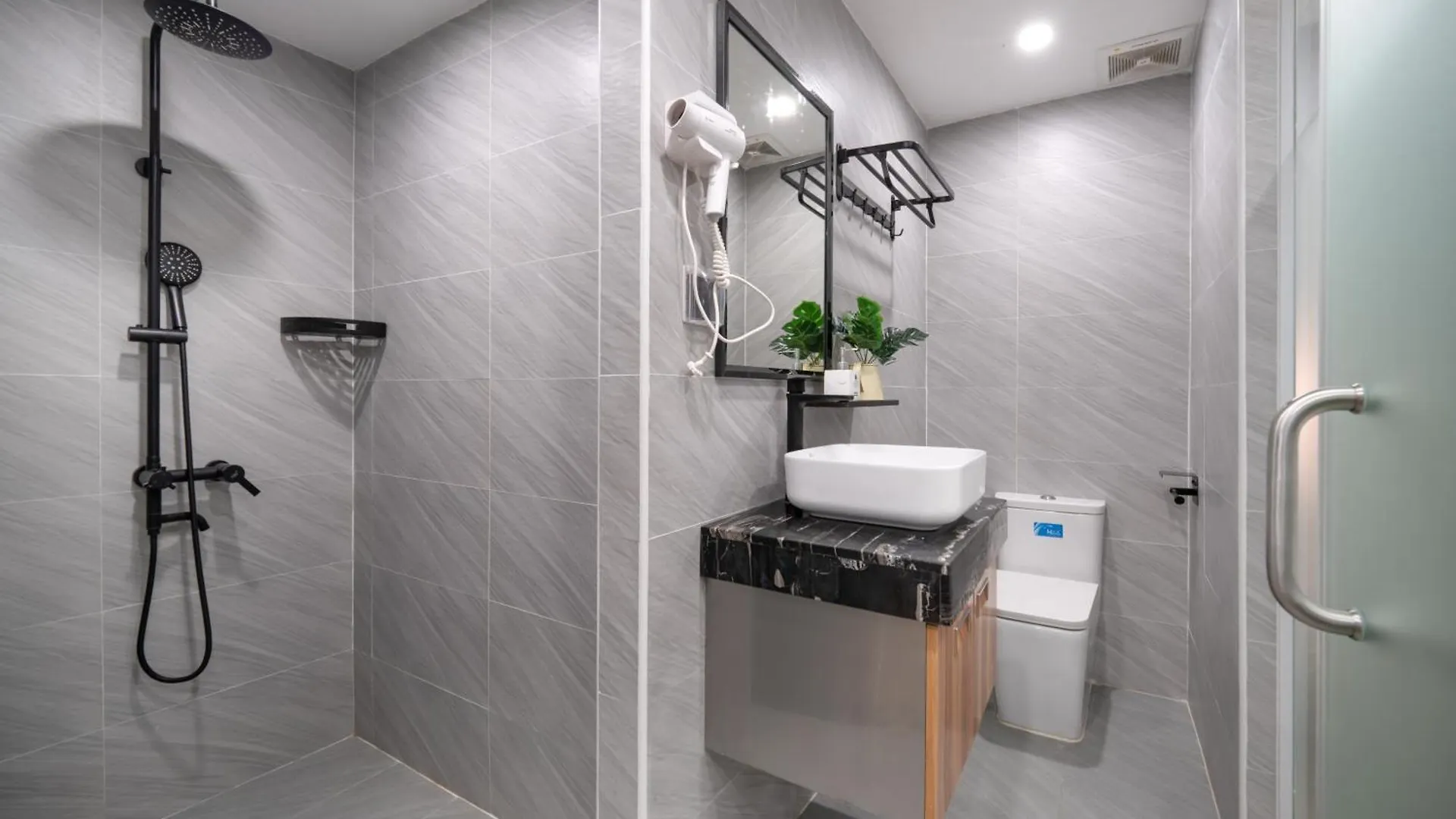 Mons Boutique Hotel & Apartment Da Nang