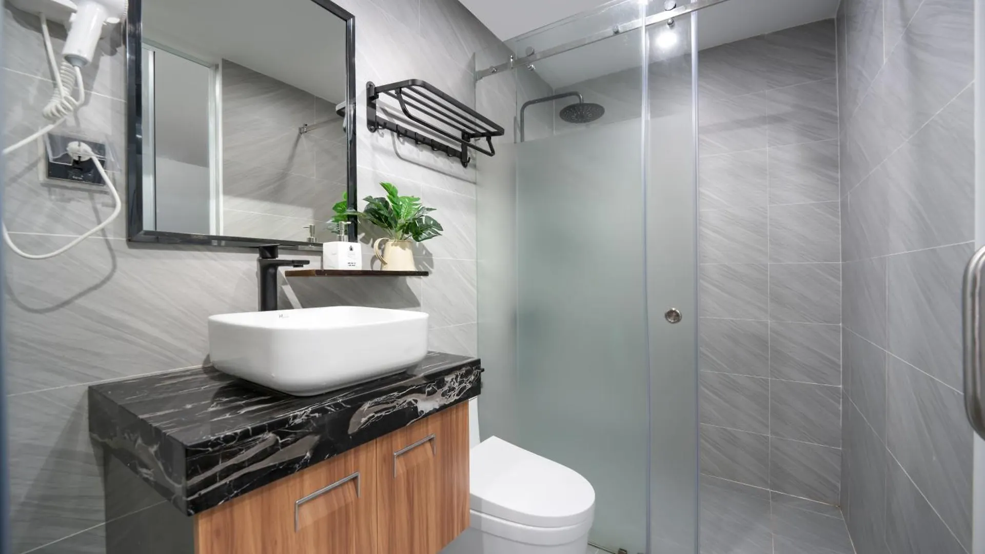 Mons Boutique Hotel & Apartment Da Nang