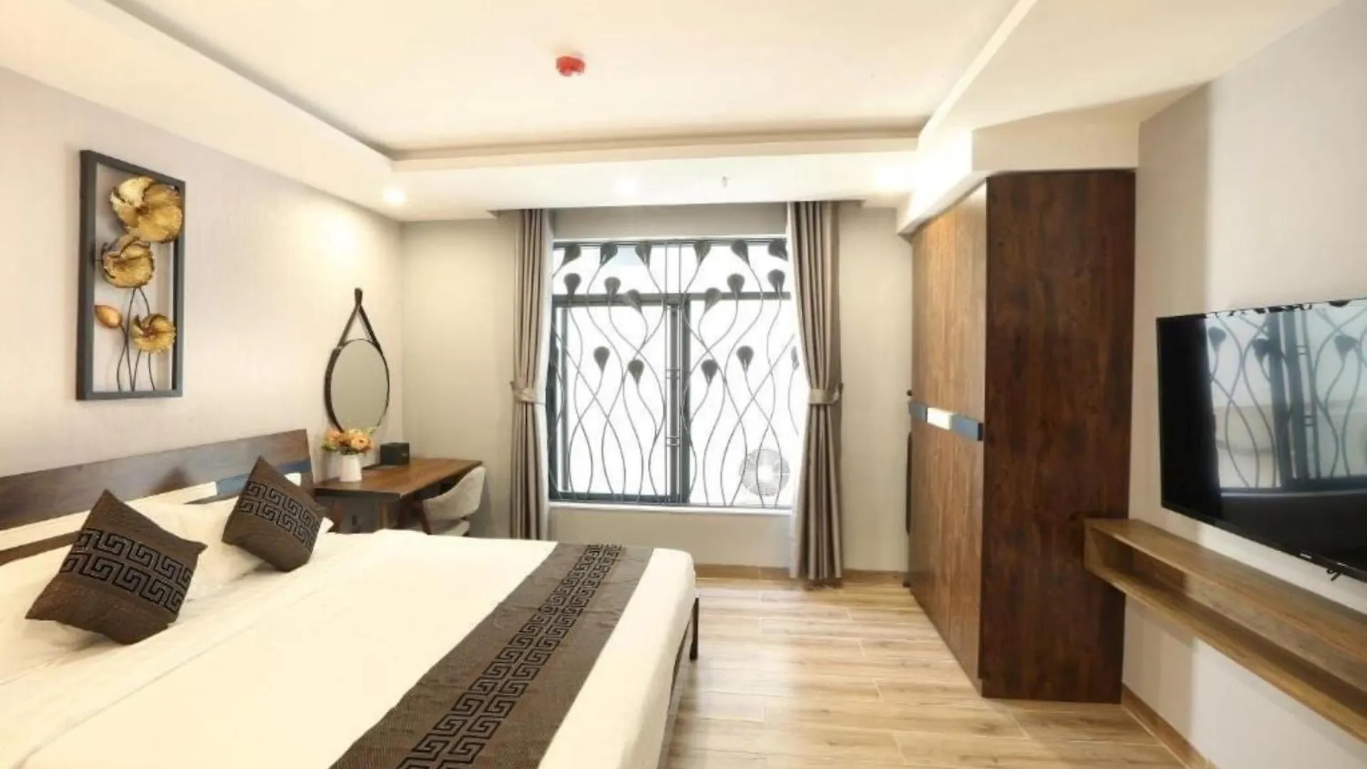 Mons Boutique Hotel & Apartment Da Nang